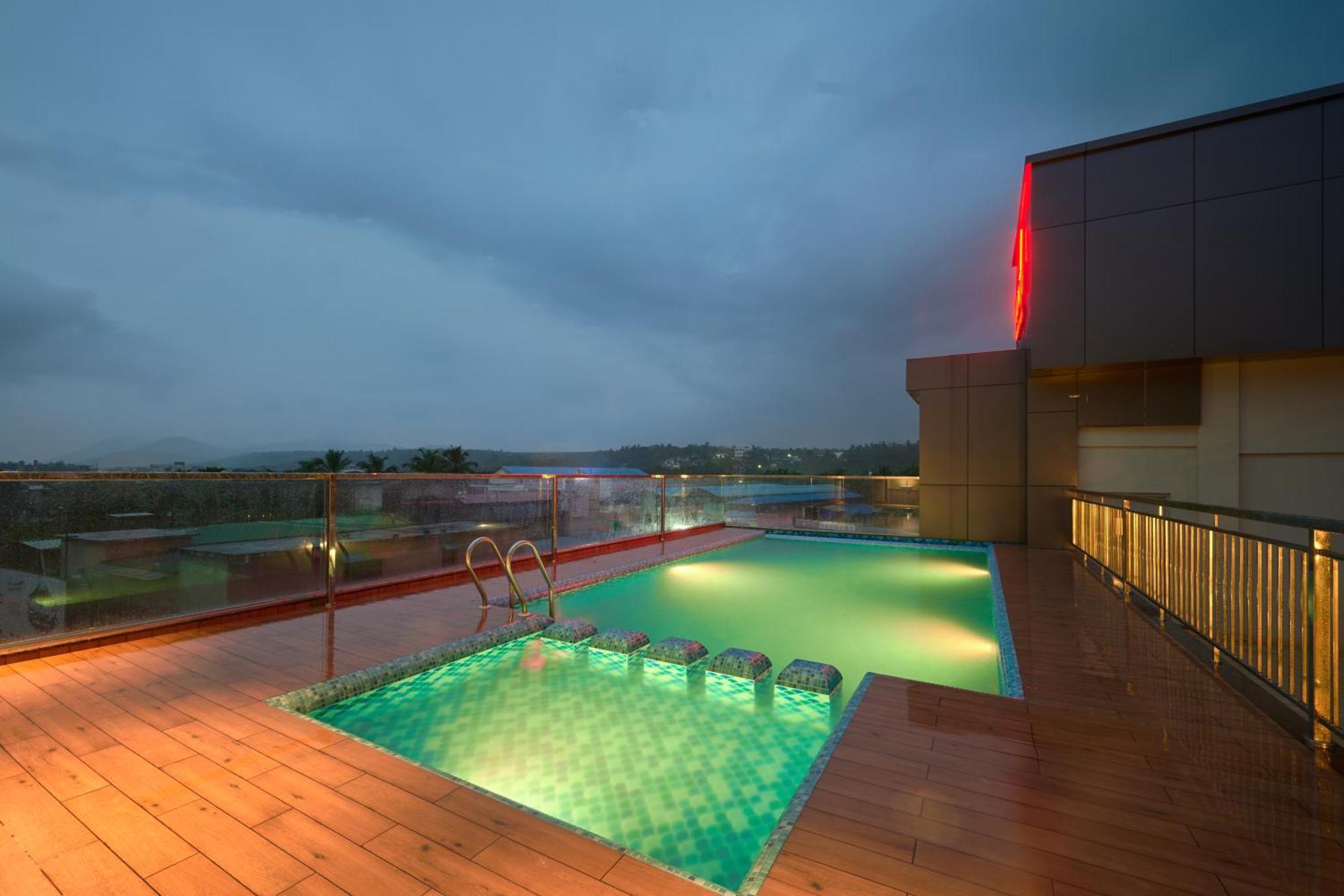 Kowju Airport Hotel Calicut Kondotty Extérieur photo