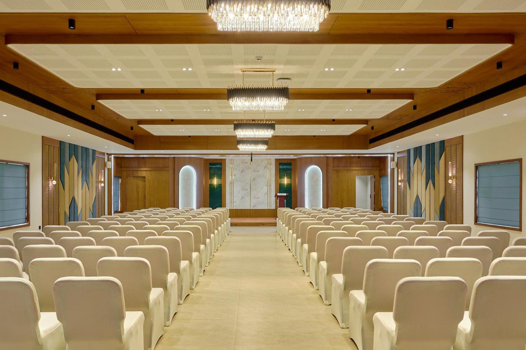 Kowju Airport Hotel Calicut Kondotty Extérieur photo